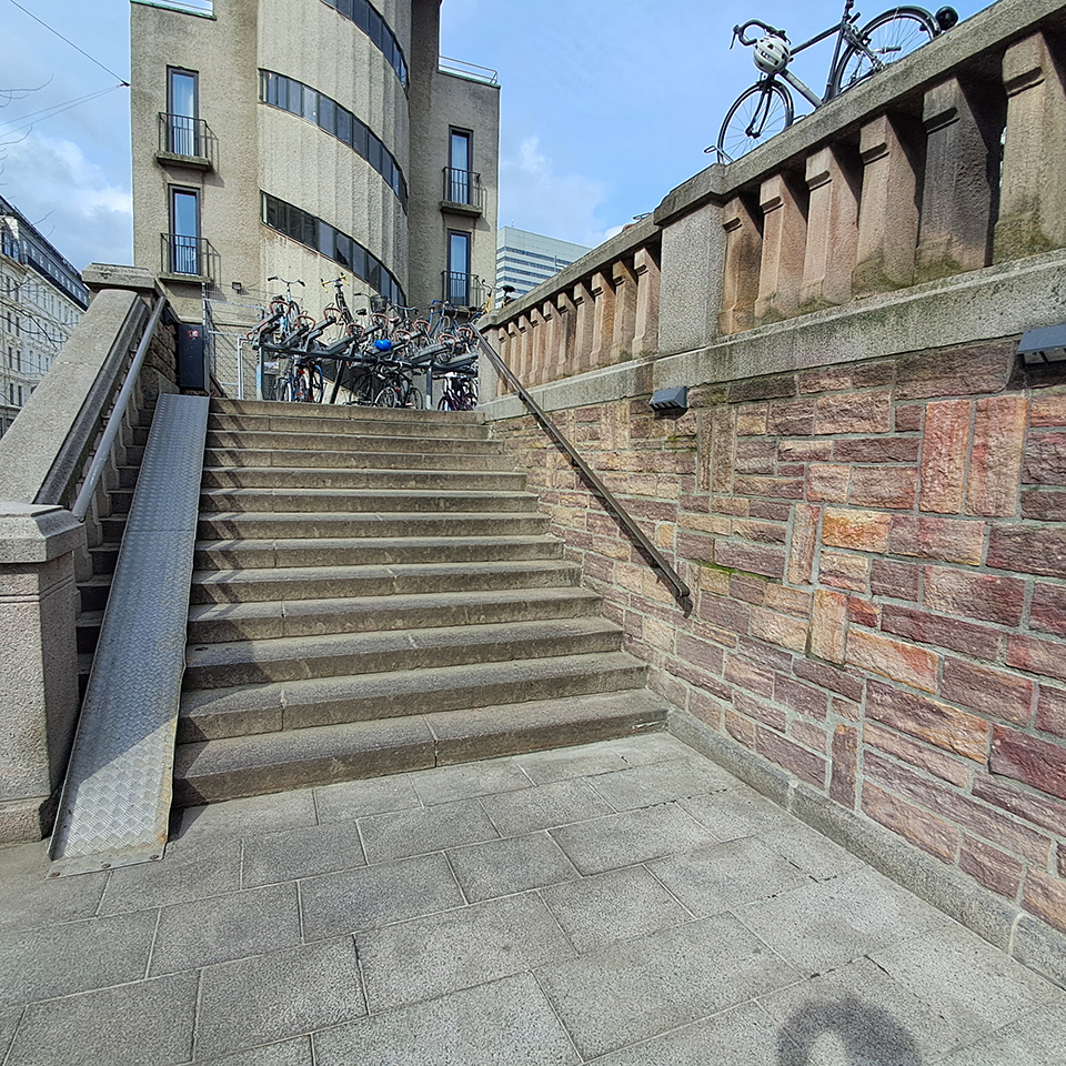 Nexø sandstone-bricks at Copenhagen Central Station