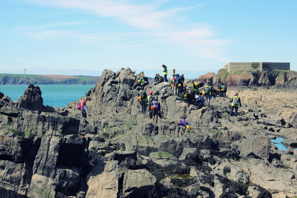 Geologists on fold in Wales - Thomas Heising